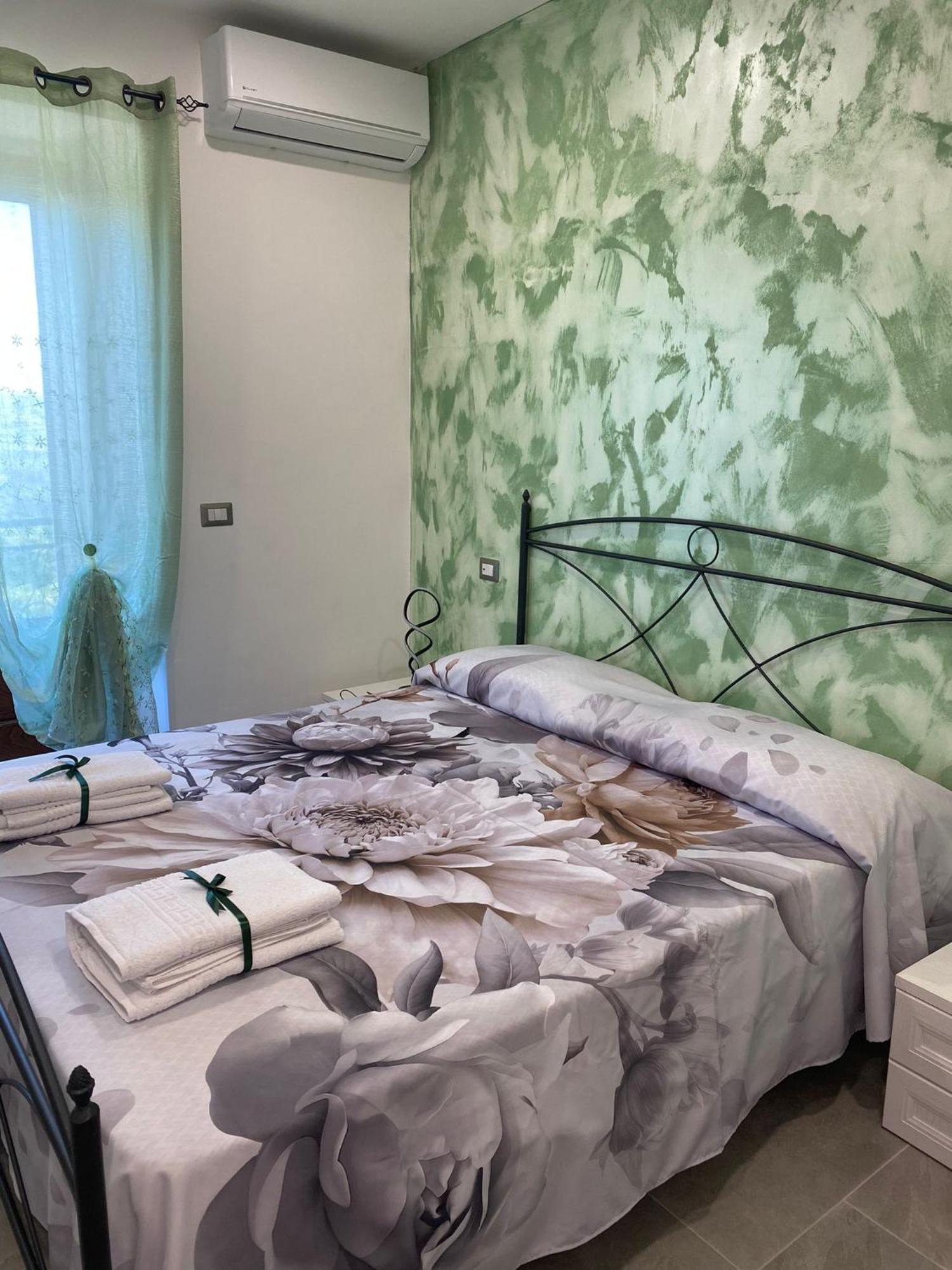 Guesthouse Affittacamere Padre Pio Morcone Centro エクステリア 写真